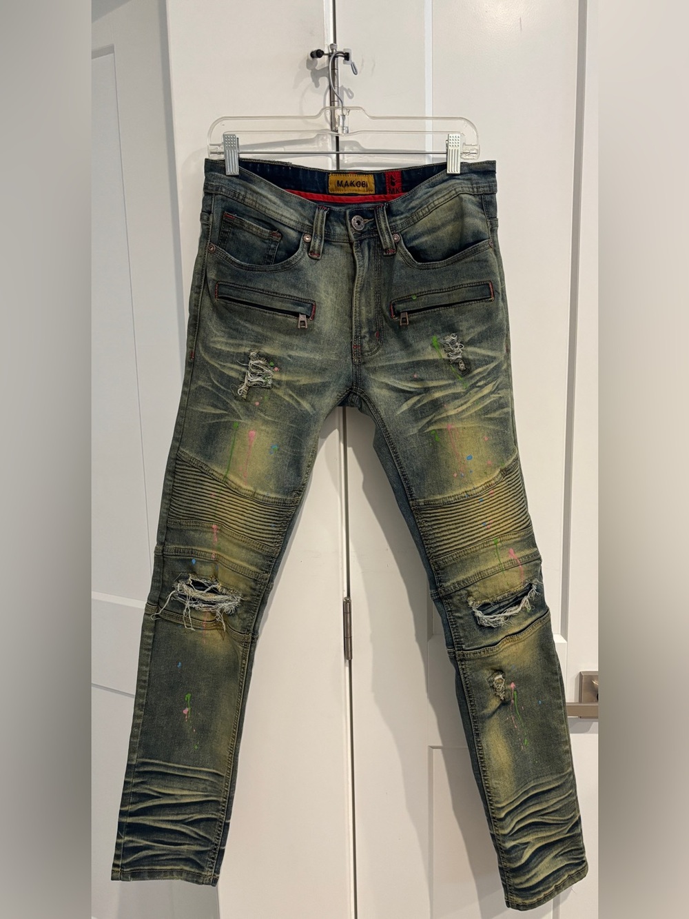 Makobi Distressed Paint Splatter Jeans with Rip Details. Size 30 X 32
